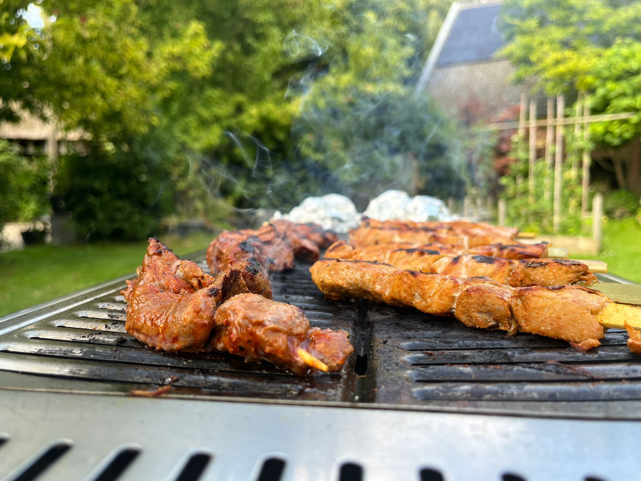 Delicious broodjes bestellen in Utrecht, featuring fresh ingredients and vibrant colors.